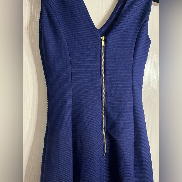 Express - Blue Sleeveless V-Neck Cocktail Dress - Picture 7 of 7
